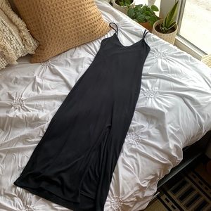 Abercrombie & Fitch ribbed black midi slit dress!